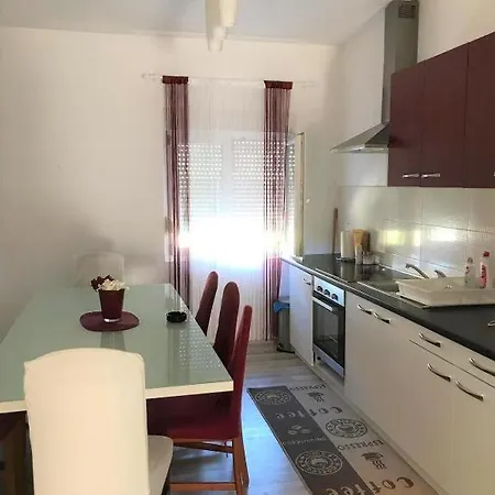 Benic 2 בית הארחה