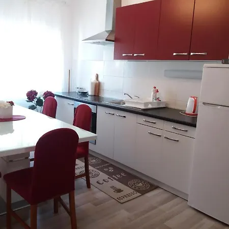 Benic 2 בית הארחה זאדאר